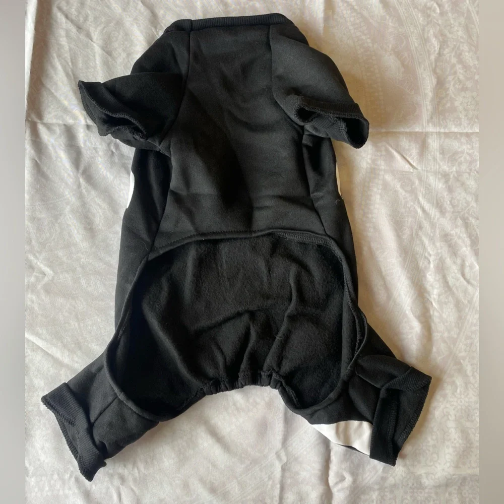 Black Skeleton Print Dog Costume Size XL. NWOT Excellent Condition!